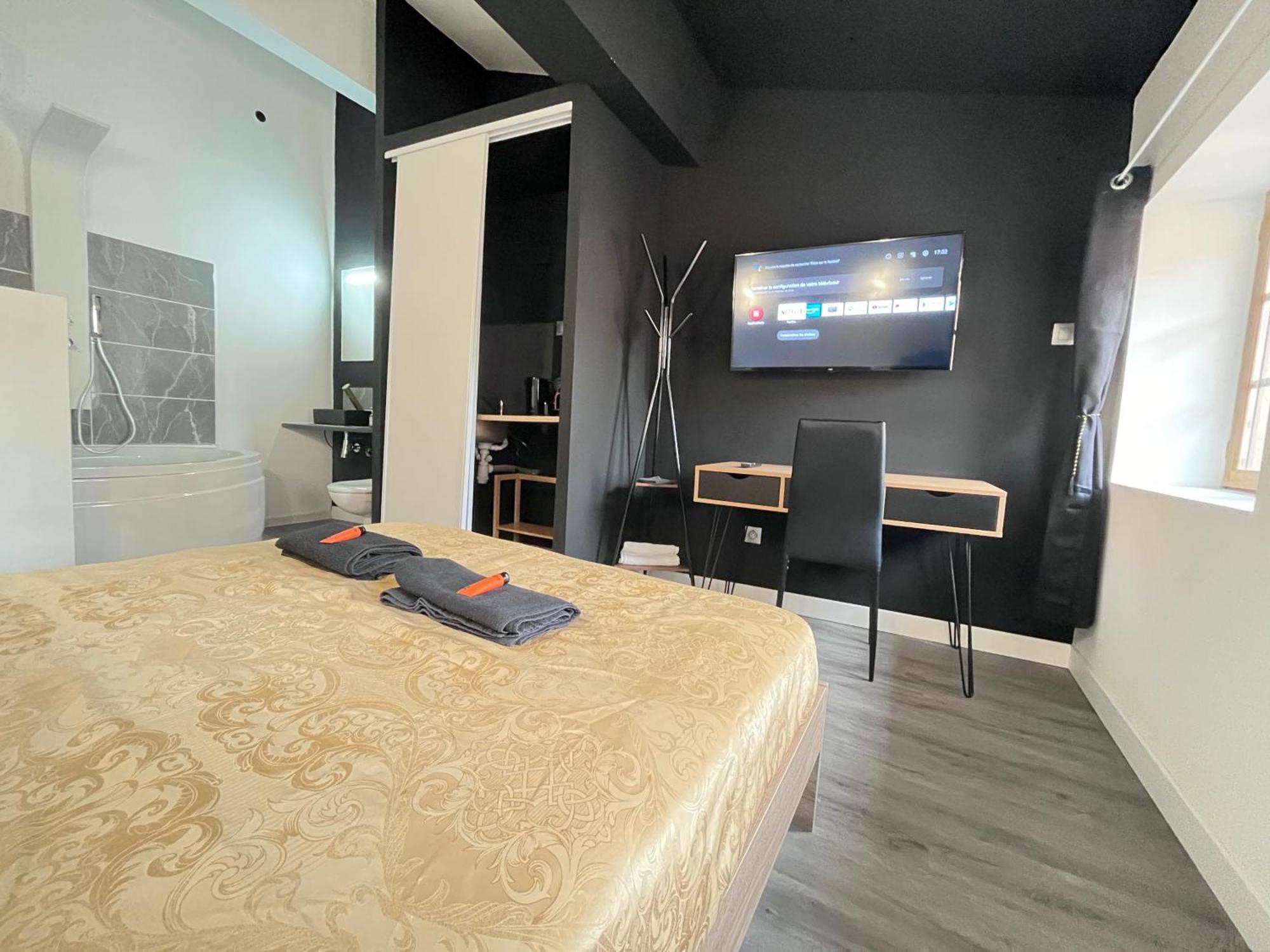 Charmant Studio Baignoire Narbonne Bagian luar foto